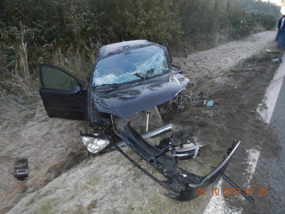 Řidič tohoto vozu měl v dechu přes 2 promile alkoholu