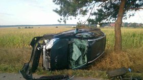 Za děsivě vyhlížející srážkou u Mutěnic na Hodonínsku s třemi zraněnými byla únava či nesoustředěnost jednoho z řidičů.