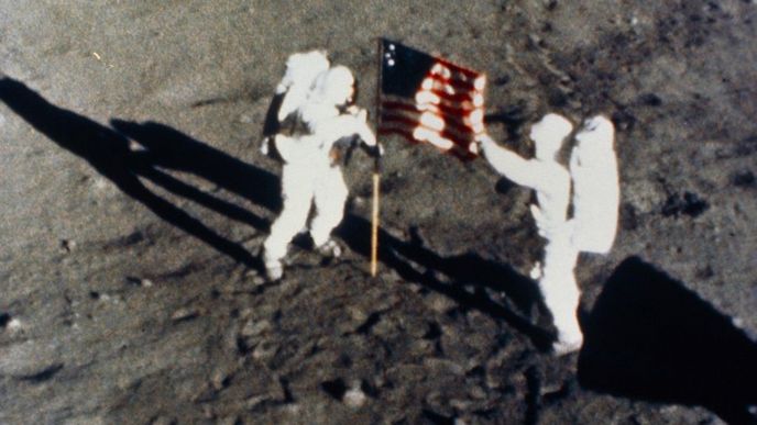 Neil Armstrong a Adwin Aldrin na Měsíci