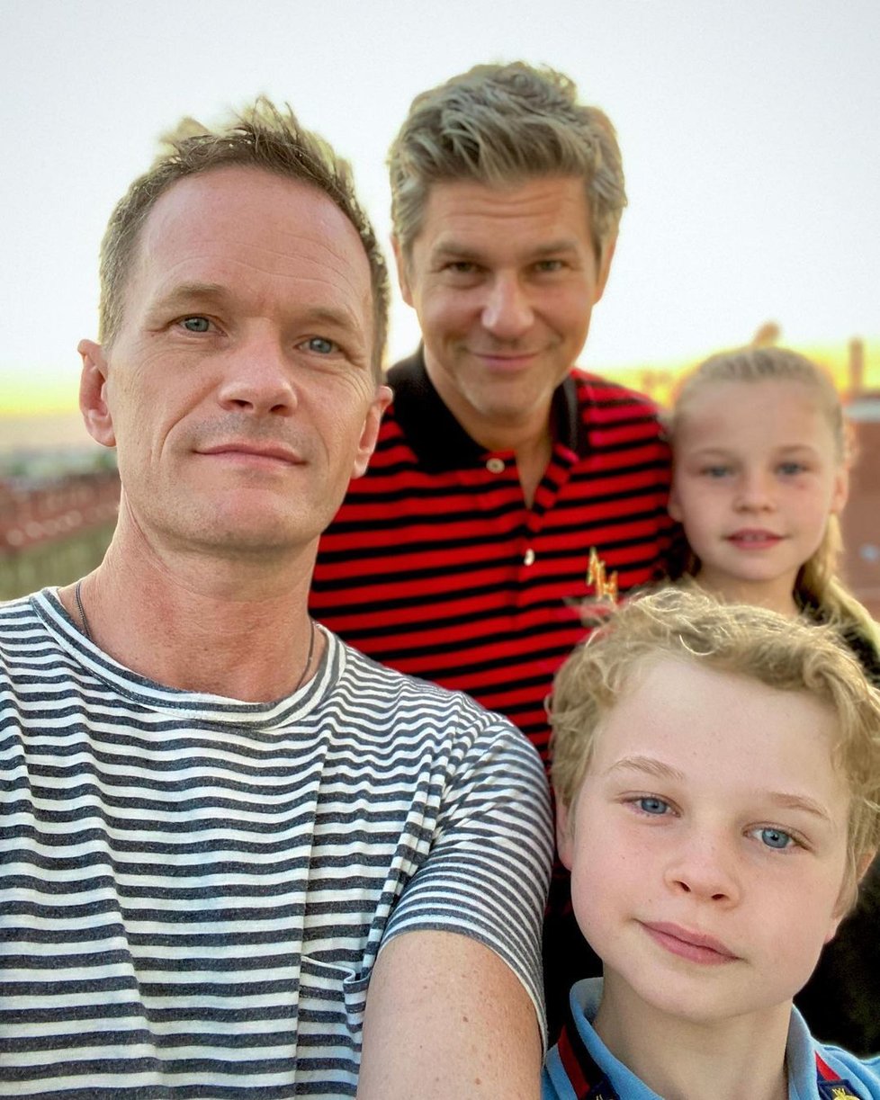 Neil Patrick Harris, jeho manžel David Burtka a jejich dvojčata