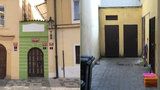 Nejmenší dům v Praze: Sloužil jako nevěstinec, zbylo z něj jen průčelí