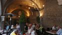 Nejstarší restauraci světa najdou turisté v rakouském Salzburgu. St. Peter Stifts Kulinarium vaří pro své hosty již od roku 803.