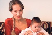 Švýcarka v 64 letech porodila první dítě!