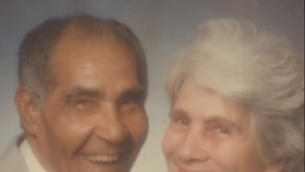Nejstarší muž světa Emilio Flores Márquez s manželkou