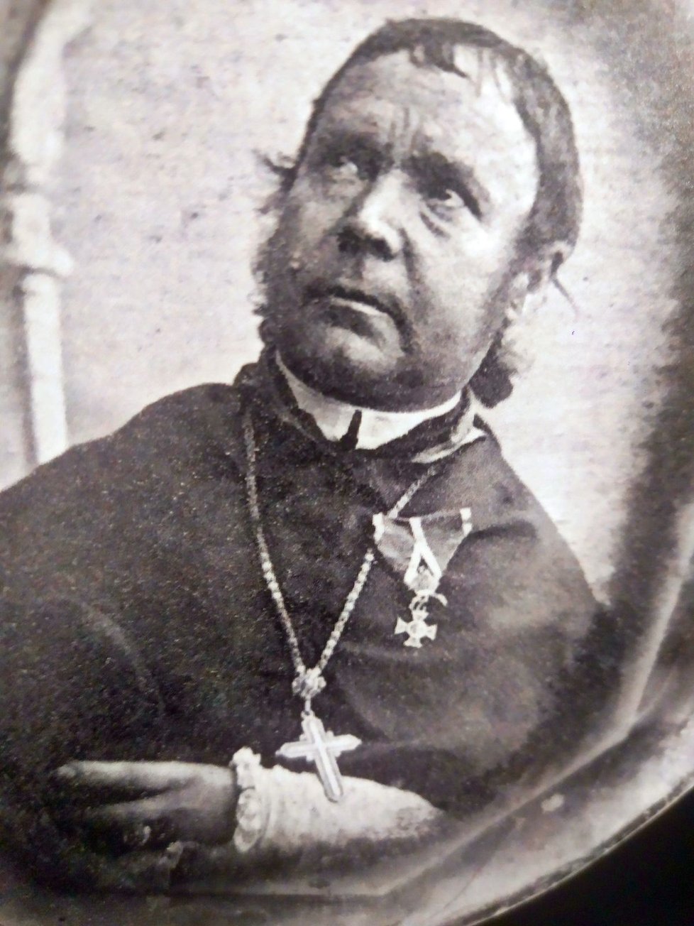 Bedřich Franz zpodobnil  i řadu svých přátel. Mimo jiné opata augustiniánského kláštera v Brně Cyrila Nappa.