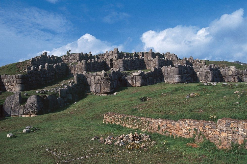 Pevnost Sacsayhuamán, místo, kde kompasy nefungují.