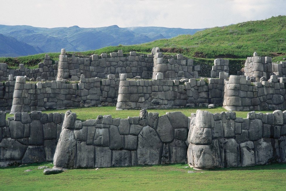 Pevnost Sacsayhuamán, místo, kde kompasy nefungují.