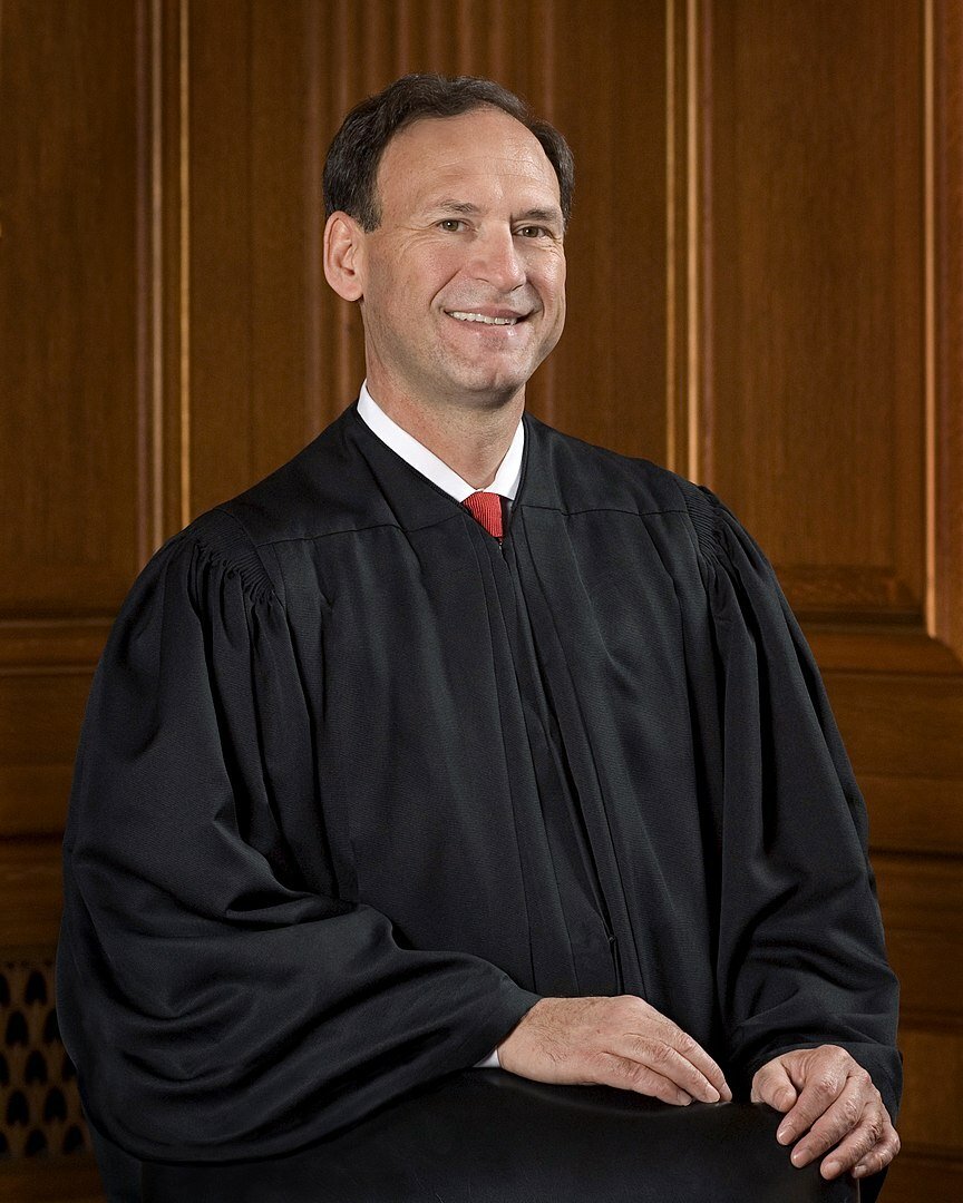 Soudce Nejvyššího soudu USA vypracoval přelomový rozsudek o potratech.