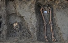 Čeští archeologové odhalili dávné tajemství 320 hrobů: Našli dítě bez hlavy!