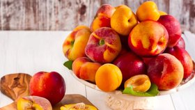 Nektarinky, broskve a meruňky patří mezi njezdravější ovoce. Navíc mají minimální kalorickou hodnotu.