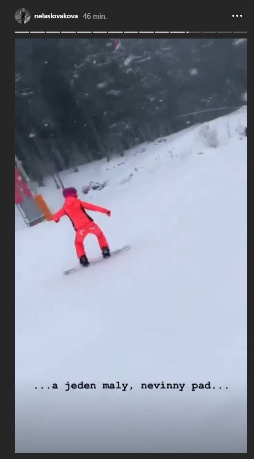 Nela Slováková spadla na snowboardu a zlomila si ruku.