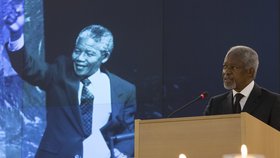 Bývalý šéf OSN Kofi Annan zavzpomínal na Mandelu ve švýcarské Ženevě.