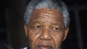 Nelson Mandela zemřel v 95 letech. Pět měsíců ho trápily zdravotní potíže.