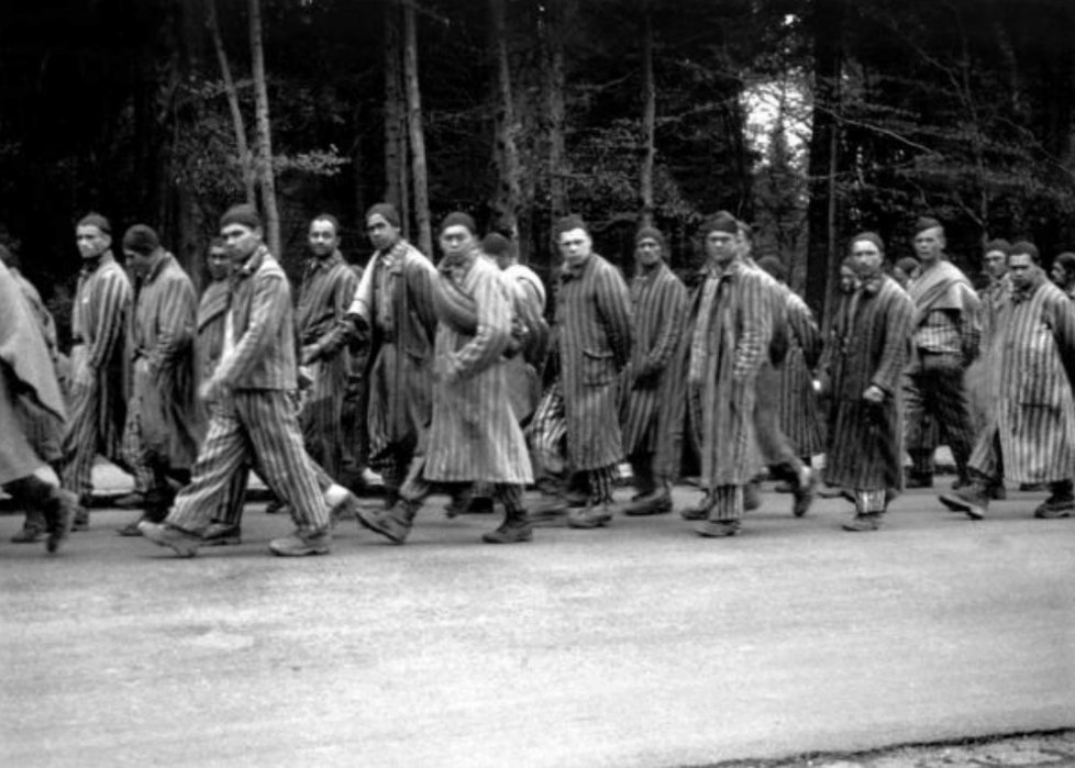 Z Buchenwaldu odjelo směrem na Tachov 4500 vězňů.