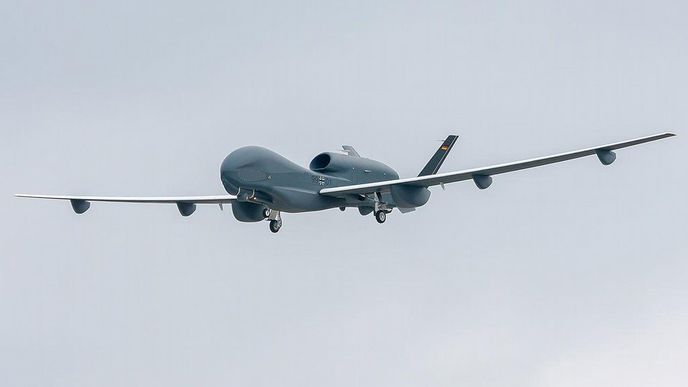 Německá armáda zatím provozuje jen špionážní drony, jako EuroHawk na snímku