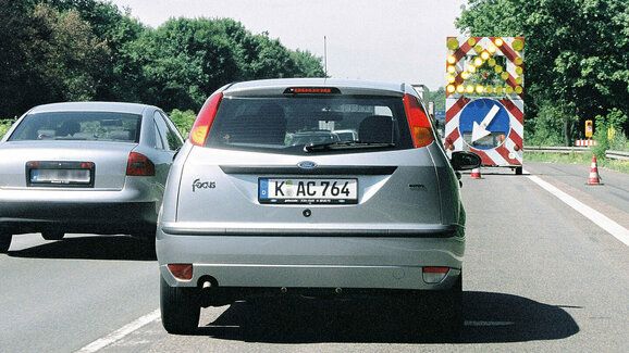 Německý ministr dopravy kvůli emisím strašil řidiče  zákazem jízdy