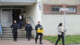 Německá policie v rámci protiteroristické operace prohlédavala i tento panelák ve městě Jena