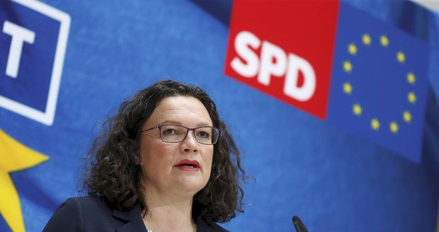 Merkelová přišla o spojence: Šéfka sociálních demokratů po neúspěchu v eurovolbách končí