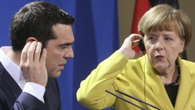 Řecký premiér Tsipras po jednání s německou kancléřkou Angelou Merkel