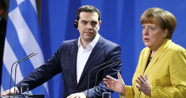 Řecký premiér Alexis Tsipras se pustil do německé kancléřky Angely Merkelové.