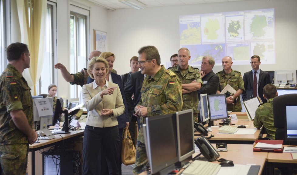 Německo chce civilisty ve zbrani: Mají „chránit“ vnější hranici NATO.