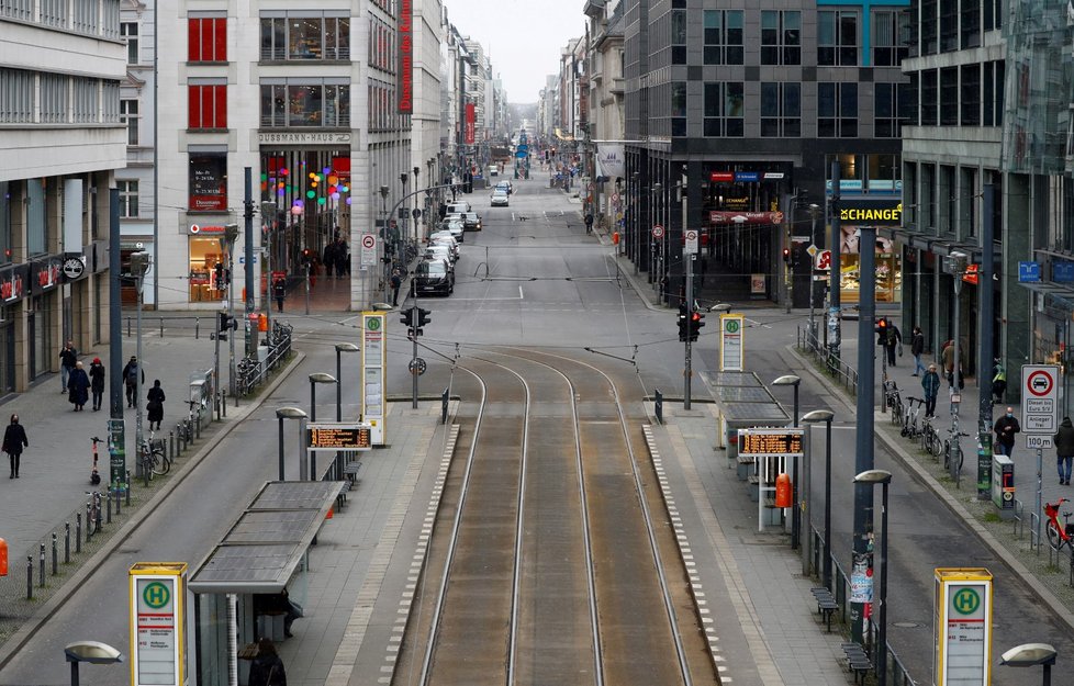 Ulice Friedrichstrasse v Berlíně během lockdownu (5. 2. 2021)