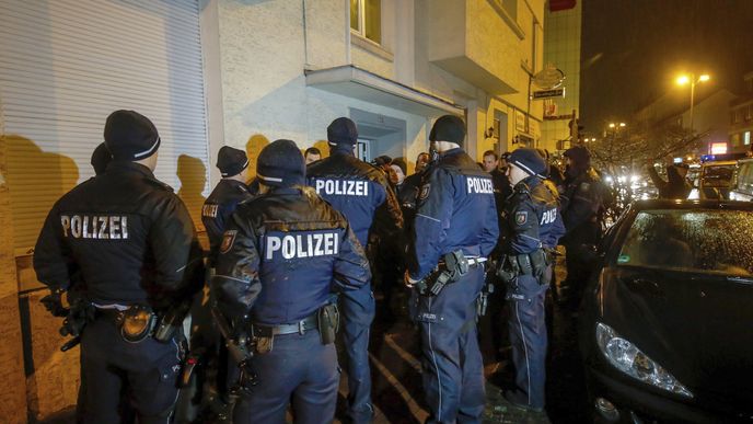 Německa policie dnes provedla několik razií.
