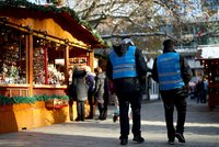 Ministryně po zmaření útoků islamistů: Nebojte se vánočních trhů. V Berlíně je hlídají desítky policistů