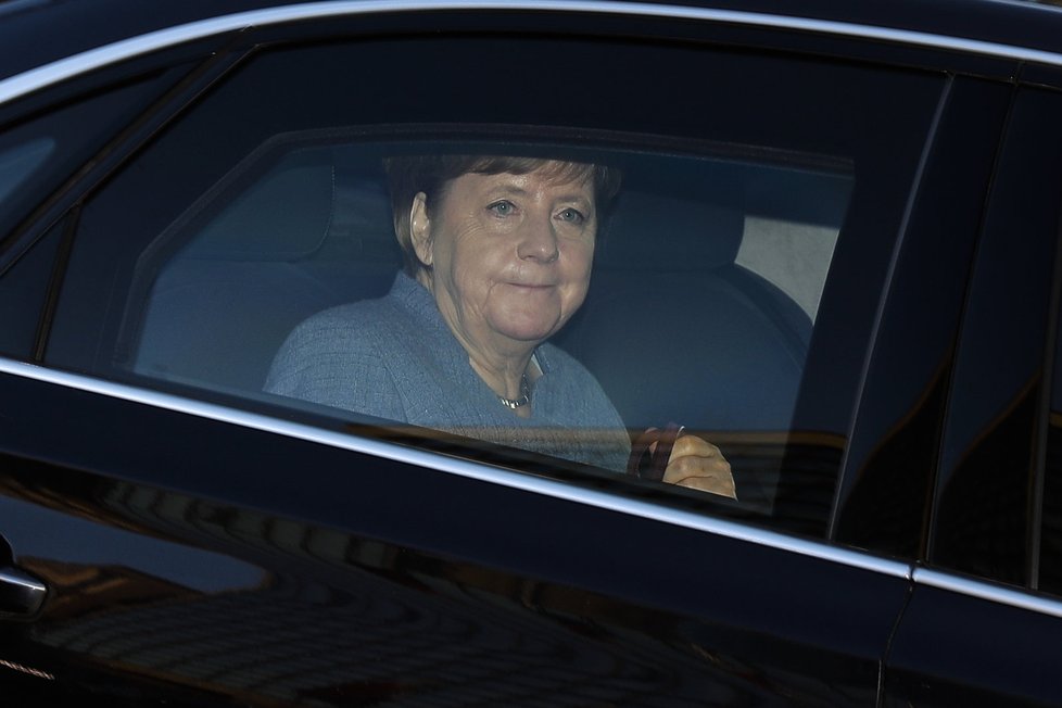 V Německu probíhají sondující rozhovory mezi CDU/CSU a SPD.