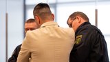 Za vraždu kousek od českých hranic soudí migranta ze Sýrie. Další podezřelý uniká