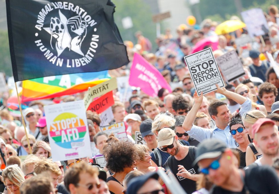 Protirasistická demonstrace v Drážďanech za větší toleranci