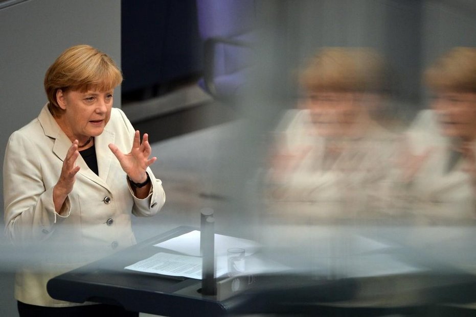 "Německo dnes znovu vyslalo do Evropy silný signál," reagovala na verdikt soudu v Karslruhe německá premiérka Angela Merkelová. Ten podle ní otevřel cestu k fungování Evropského stabilizačního mechanismu, jak se záchranný fond nazývá.  (Foto Profimedia)