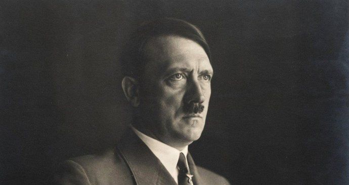 Adolf Hitler před válkou namaloval řadu obrazů. Jsou však umělecky bezcenné.