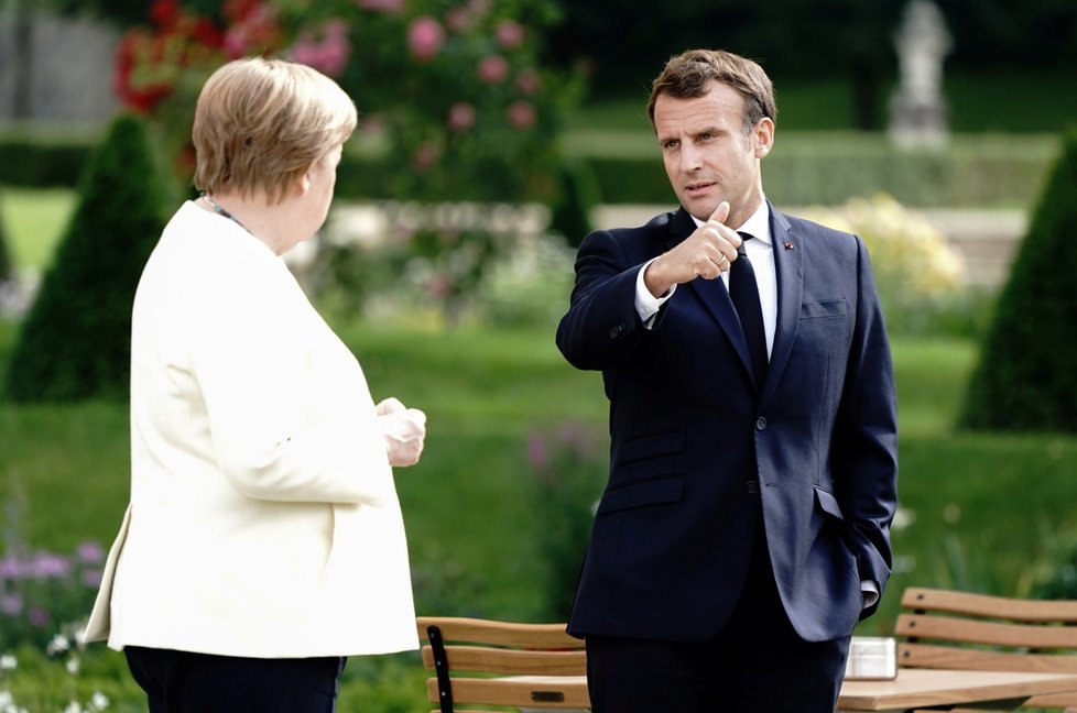 Německá kancléřka Angela Merkelová a francouzský prezident Emmanuel Macron (29. 6. 2020)