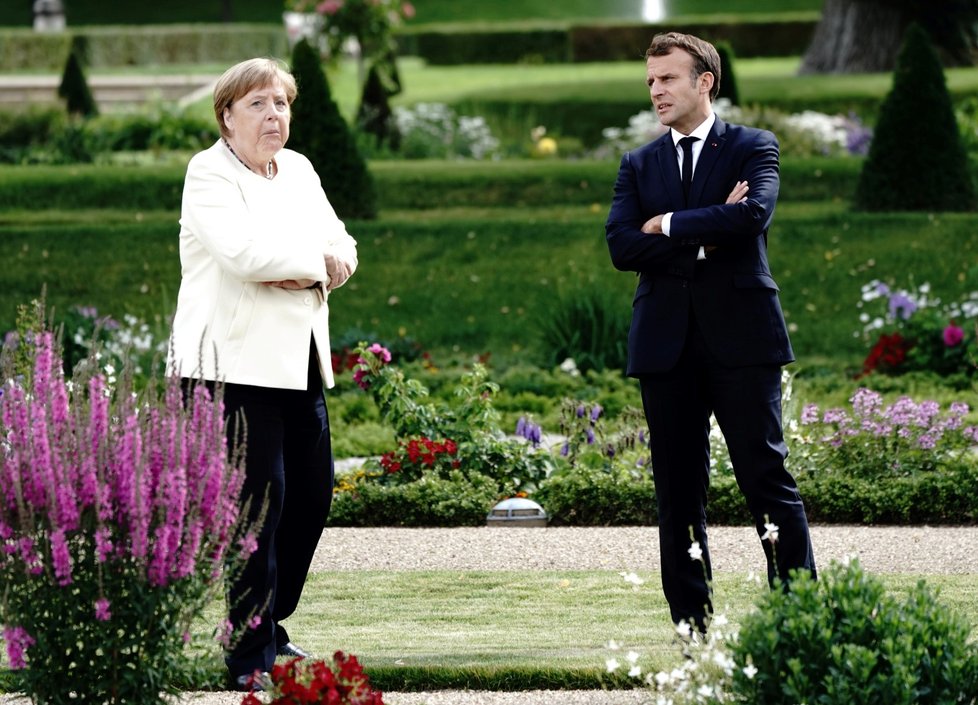 Německá kancléřka Angela Merkelová a francouzský prezident Emmanuel Macron (29. 6. 2020)