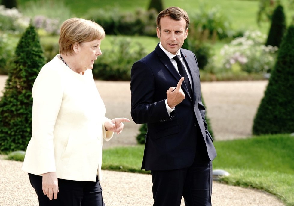 Německá kancléřka Angela Merkelová a francouzský prezident Emmanuel Macron (29. 6. 2020)