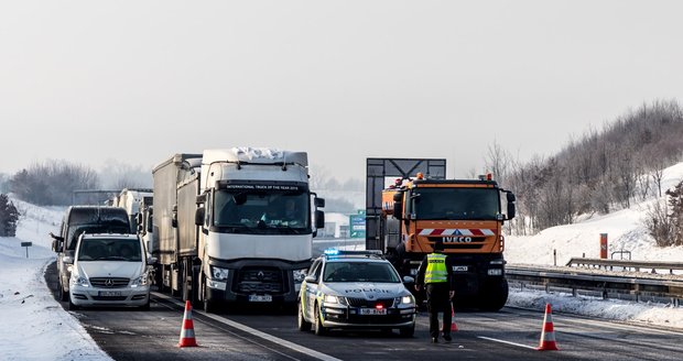 Německo prodlouží kontroly na hranicích s Českem. Opatření mělo skončit ve středu