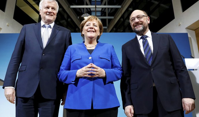 Angela Merkelová (CDU), Martin Schulz (SPD) a Horst Seehofer (CSU)