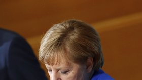 Sondovací rozhovory v Německu: Merkelová (CDU) se sešla se Schulzem (SPD) a Seehoferem (CSU)