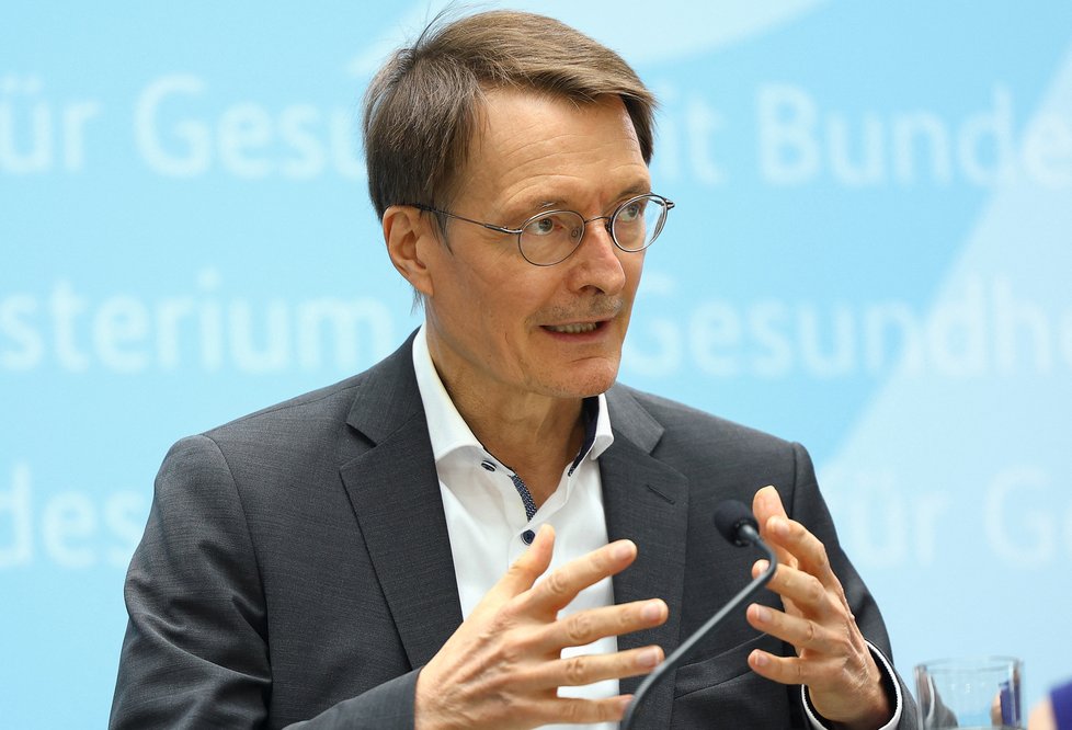 Německý ministr zdravotnictví Karl Lauterbach (9.8.2022)