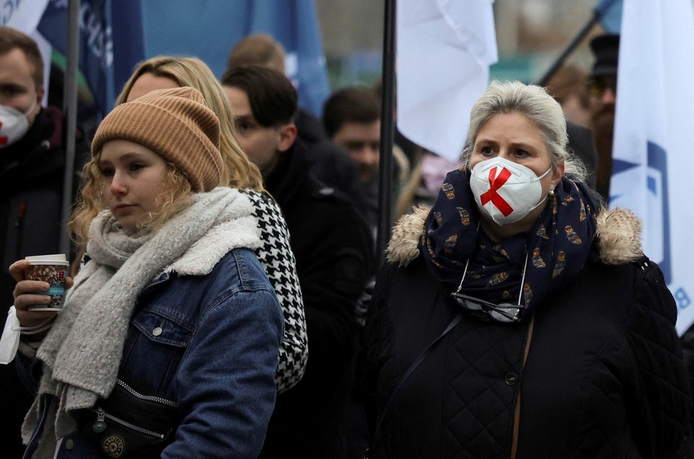 Protesty proti koronavirovým opatřením v Německu (11. 12. 2021)) Protesty proti koronavirovým opatřením v Německu (11. 12. 2021))