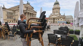 CDU je díky koronaviru silná, jenže Merkelová stále nemá nástupce