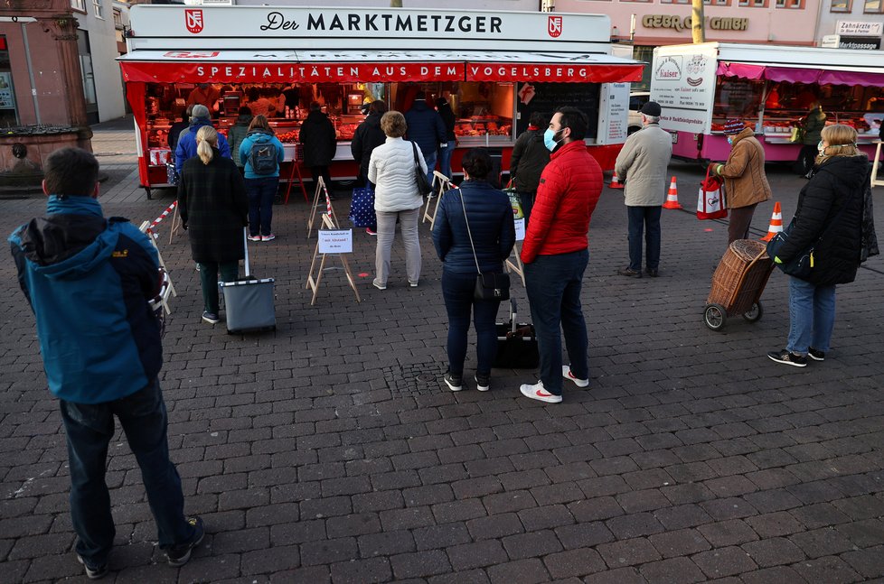 Takto v současné době probíhají nákupy v Německu. (4.4.2020)