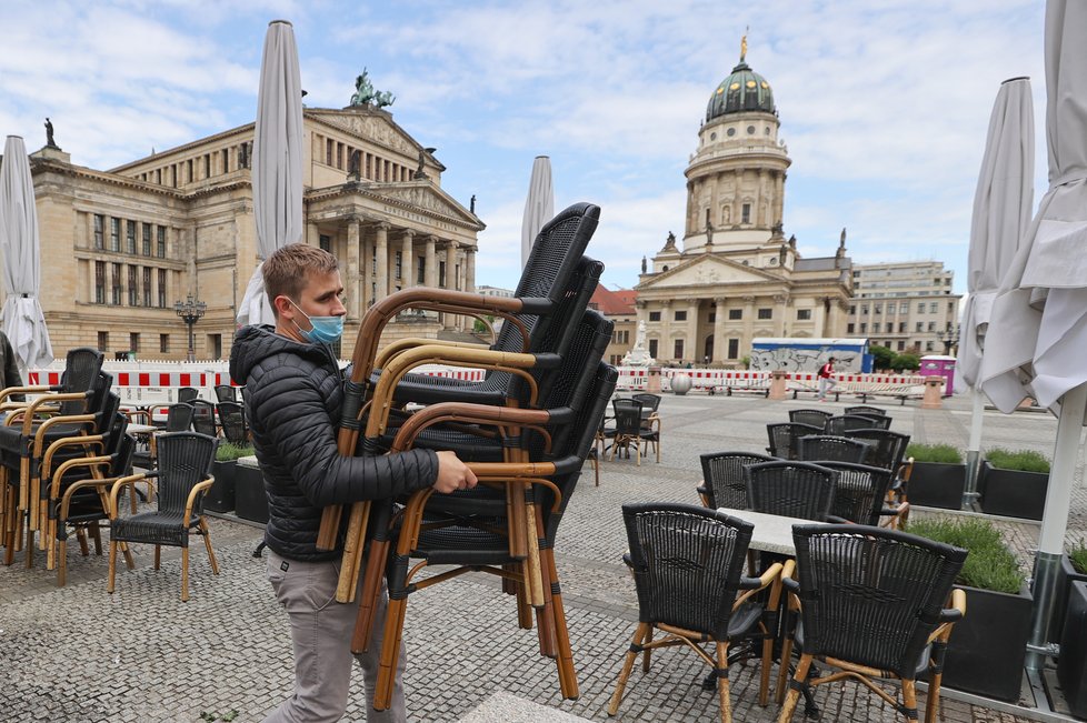 Německo se připravuje na návrat do normálního života. (14.5.2020)