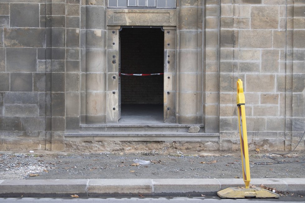 Policie vyšetřuje krádež v drážďanské klenotnici Grünes Gewölbe (25. 11. 2019).