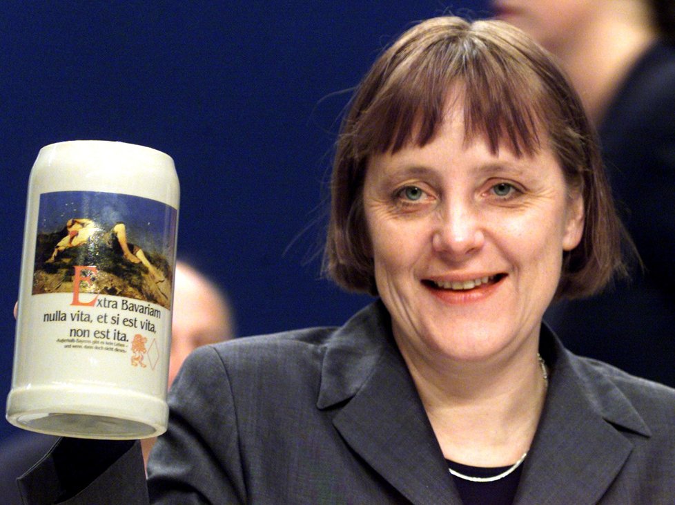 Angela Merkelová krátce po svém zvolení předsedkyní CDU v roce 2000
