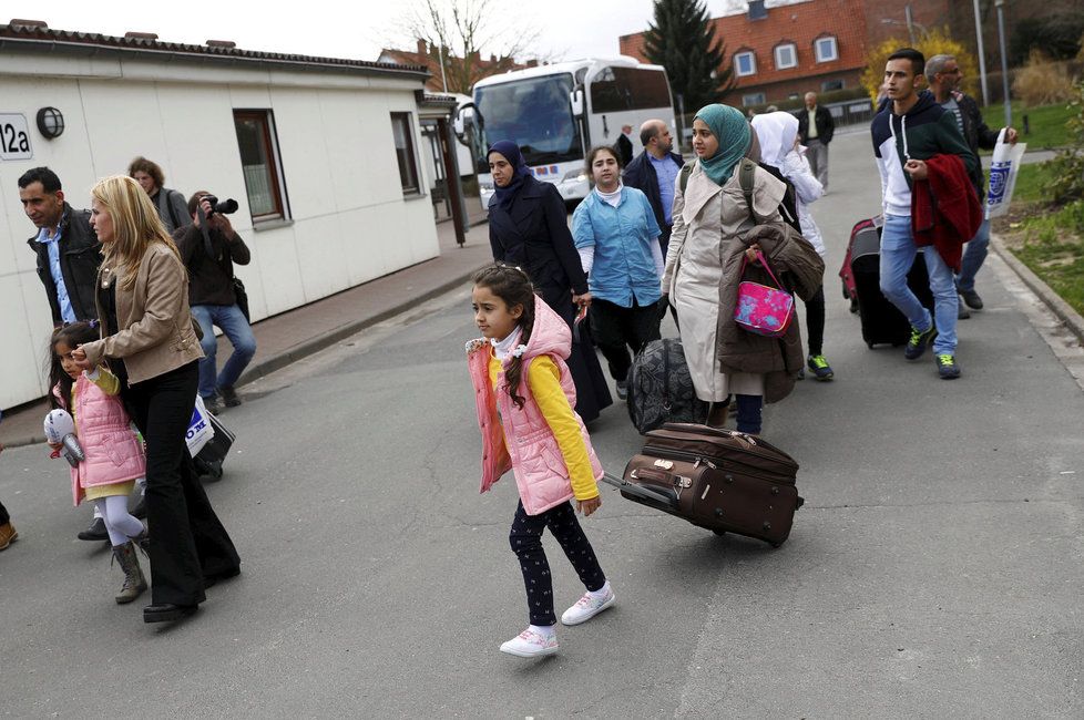 Ne všichni obyvatelé Německa souhlasí s otevřenou politikou vůči migrantům