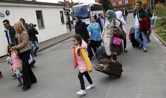 Berlin will Migranten, die Deutschland freiwillig verlassen, extra zahlen