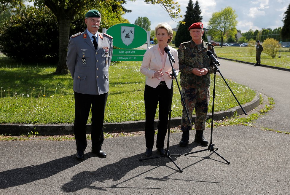 Základnu v Illkirchu, kde sloužil zatčený 28letý německý nadporučík Franco A., nedávno navštívila německá ministryně obrany Ursula von der Leyen.