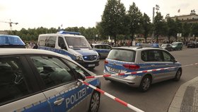 Jiný německý incident: Policie postřelila muže v Berlínském dómu, údajně vytáhl nůž a způsobil paniku
